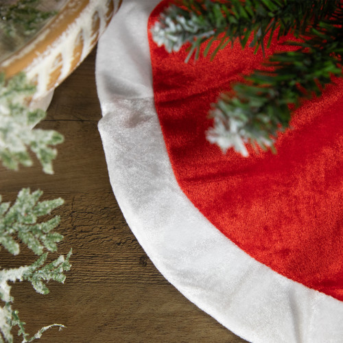 18" Red and White Traditional Mini Christmas Tree Skirt - IMAGE 1