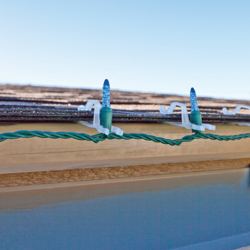 Commercial Grade Gutter and Shingle LED Christmas Light Clips - Clear - 100ct - IMAGE 1