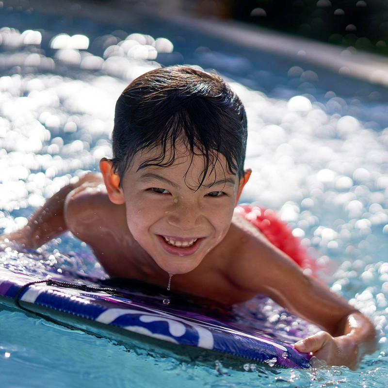 Building Water Confidence: Helpful Learn to Swim Aids for Kids