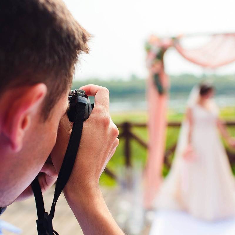 Photographers Offer 8 Proven Tips to Calm Your Wedding Day Nerves