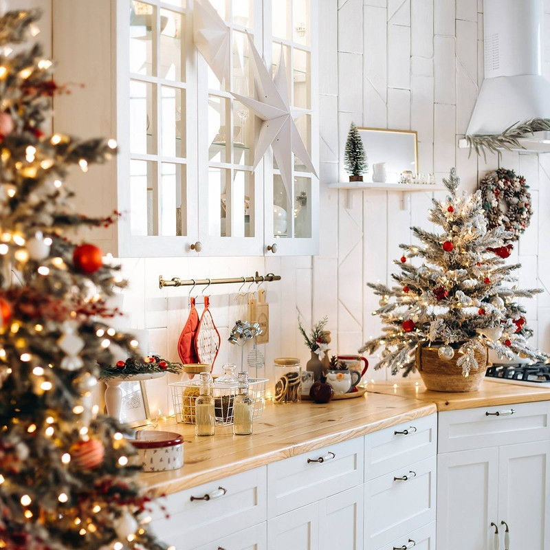 Tiny Christmas Trees, Tremendous Cheer: Maximizing Holiday Spirit