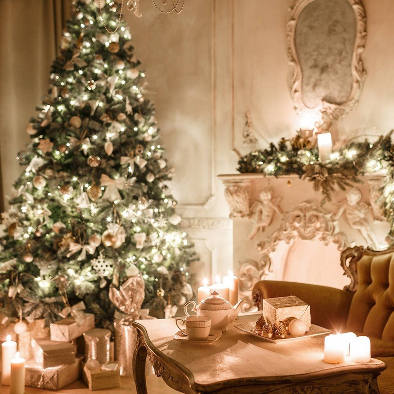 Unlit or Pre-Lit? Tips to Pick the Perfect Christmas Tree