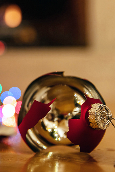 What are Shatterproof Christmas Ornaments?