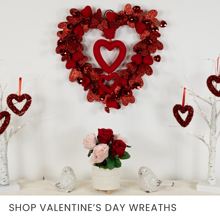 Shope Valentine's Day Wreaths on Christmas Central