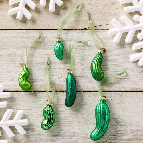 Pickle Ornaments Game slide 