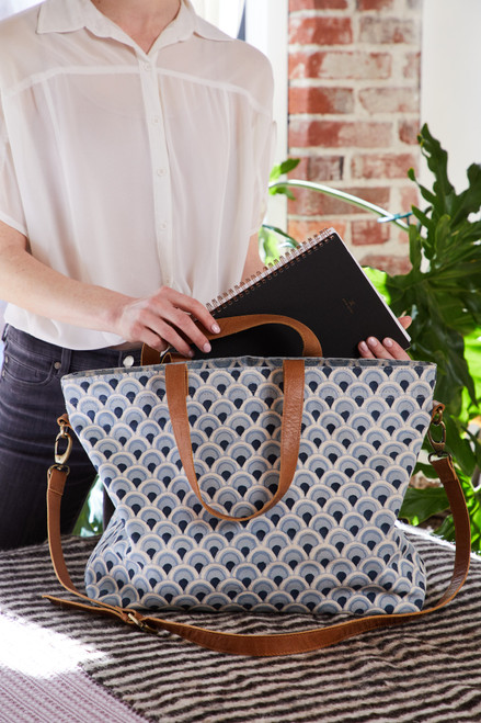 JOYN Tote Bag - Blue Scallop slide 