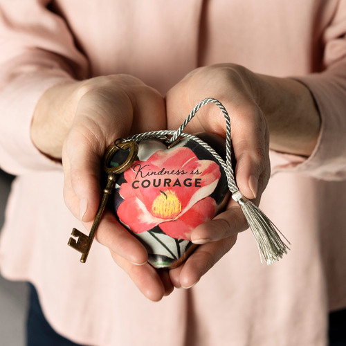 ArtLifting Art Heart - Camellia Tsubaki slide