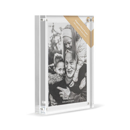 Acrylic Magnetic Frame - 4x6in slide 