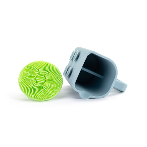 Green Bathtime Brush + Blue Cup slide 