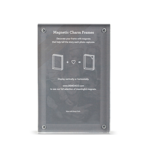 Acrylic Magnetic Frame - 5x7in slide 