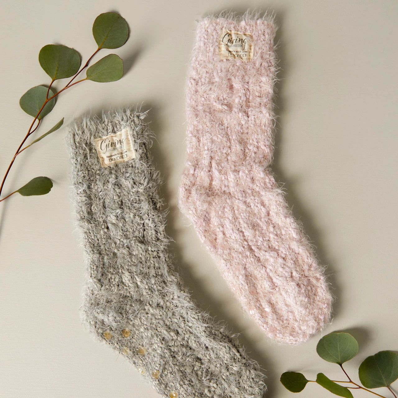 Giving Collection Soft Pink Cozy Giving Socks Set thumbnail