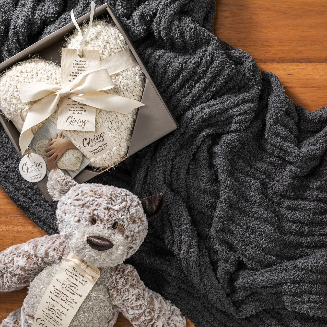 Giving Collection Cream Weighted Giving Heart 1.85lb thumbnail