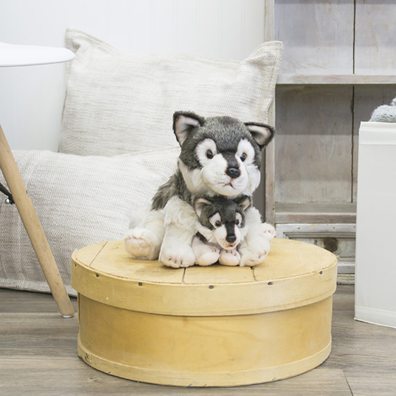 Wolf Mom & Pup thumbnail