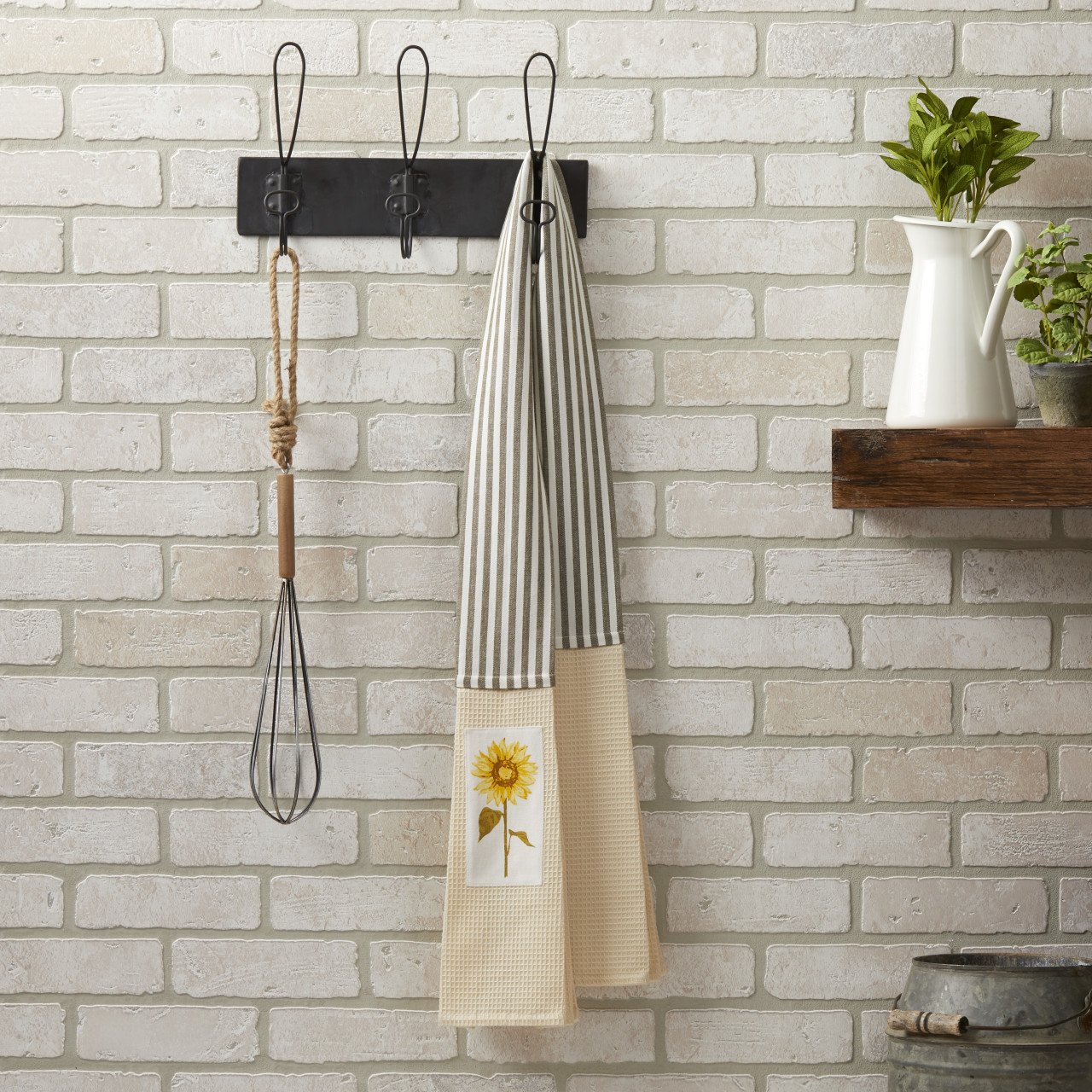 byDesign Serving Cream & Gray Sunflower Kitchen Boa 4" x 69" thumbnail