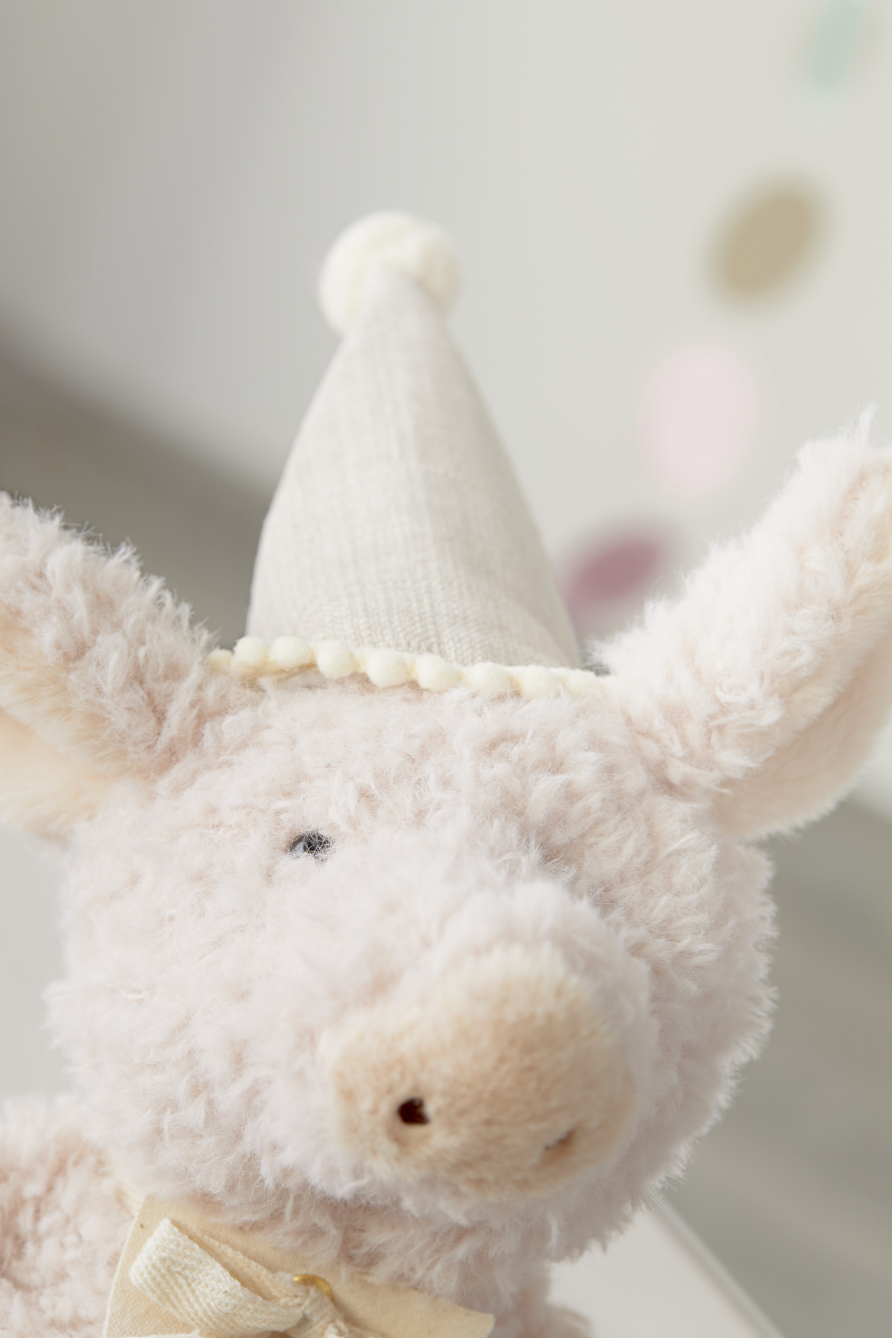 Piggy Wigg the Birthday Pig Plush Toy thumbnail
