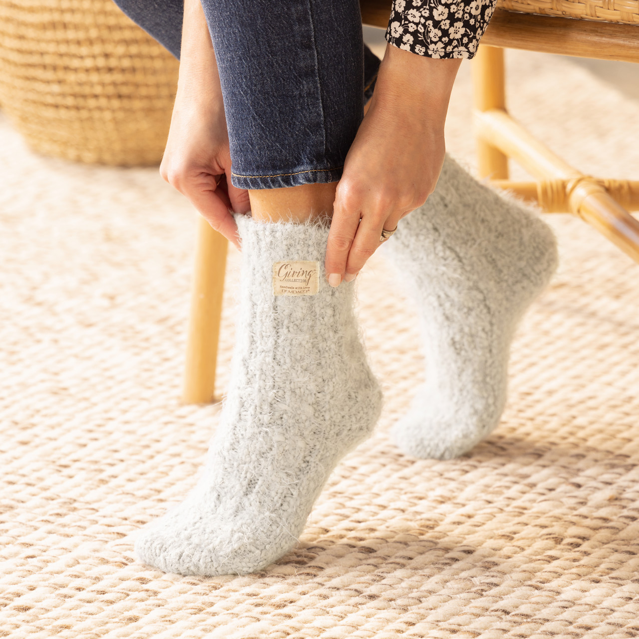 Giving Collection Cool Cream Cozy Giving Socks Set thumbnail