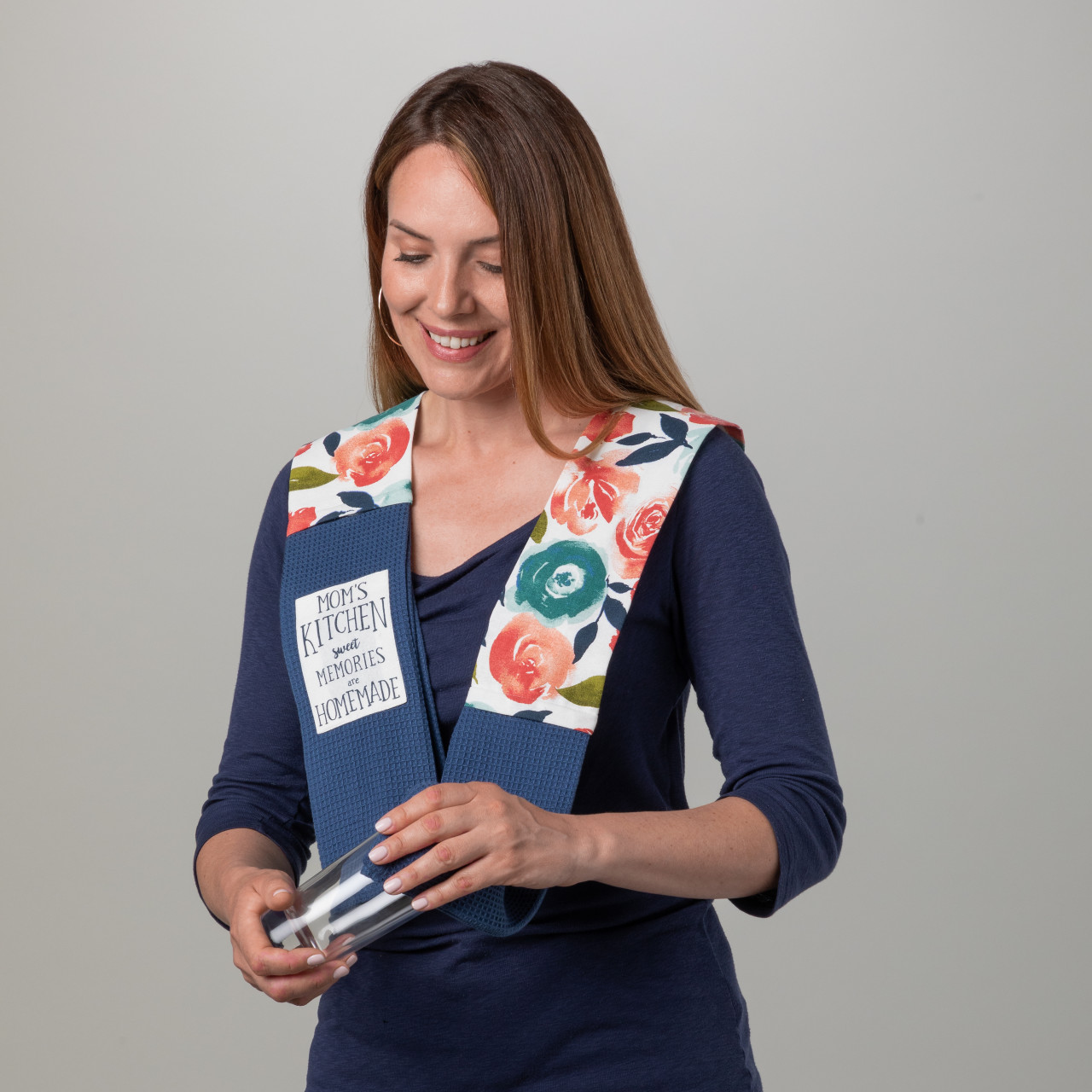 Mom's Kitchen Boa thumbnail