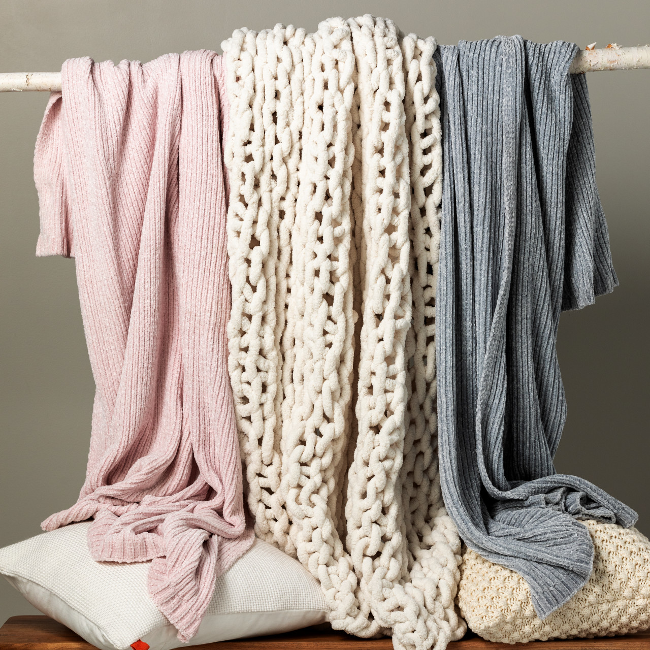 Chunky Knit Blanket - Cream thumbnail