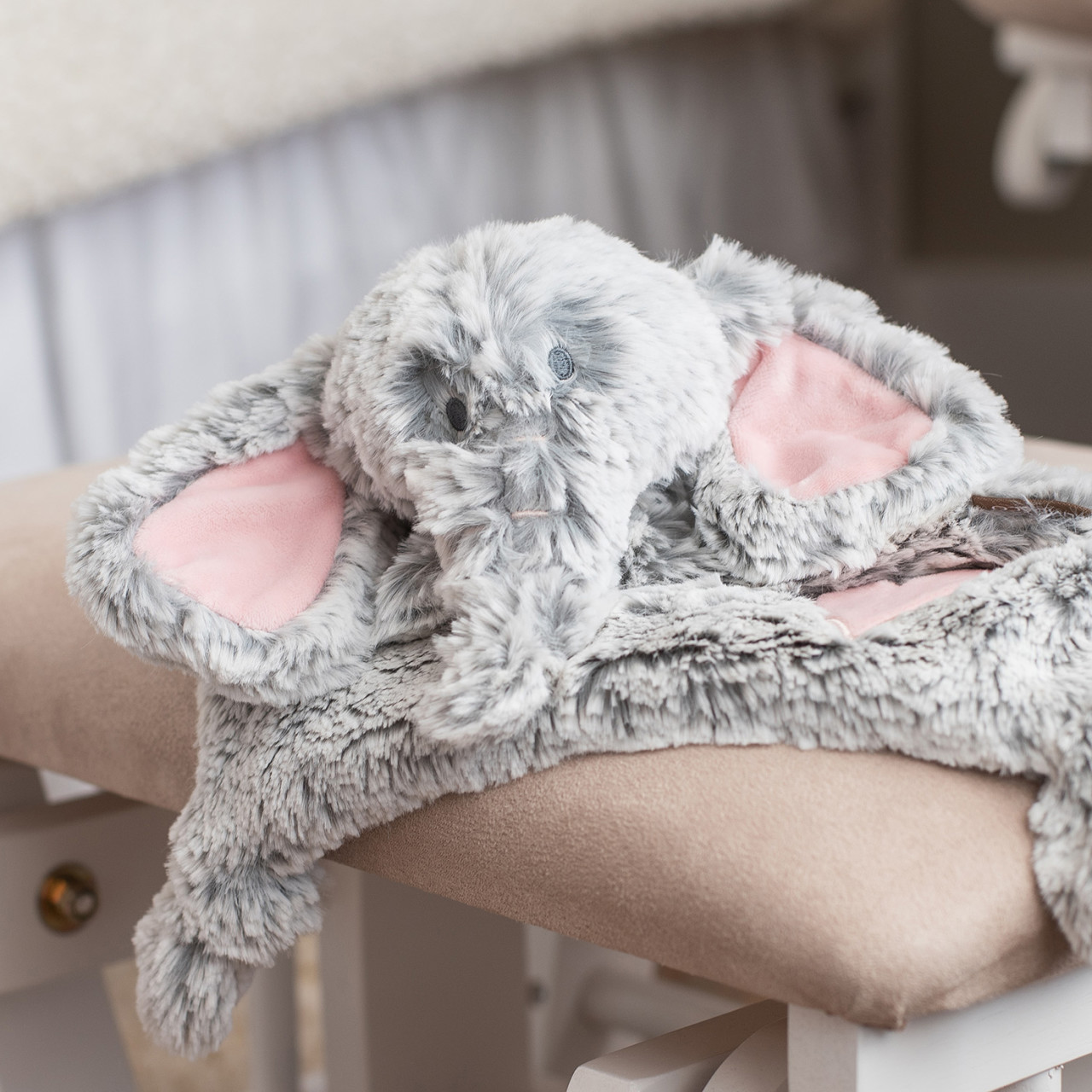 Luxurious Elephant Blankie - Pink thumbnail