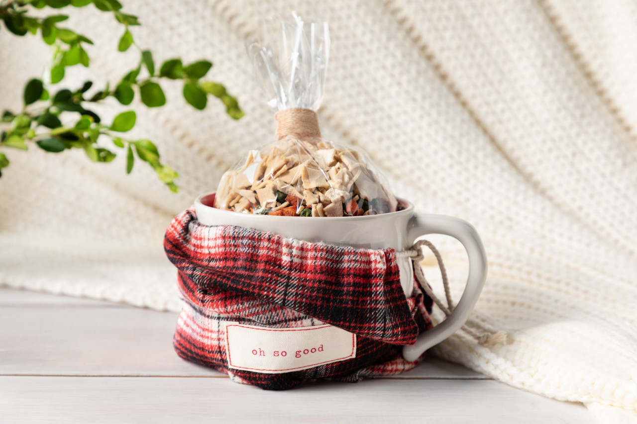 Oh So Good Heart Soup Bowl thumbnail