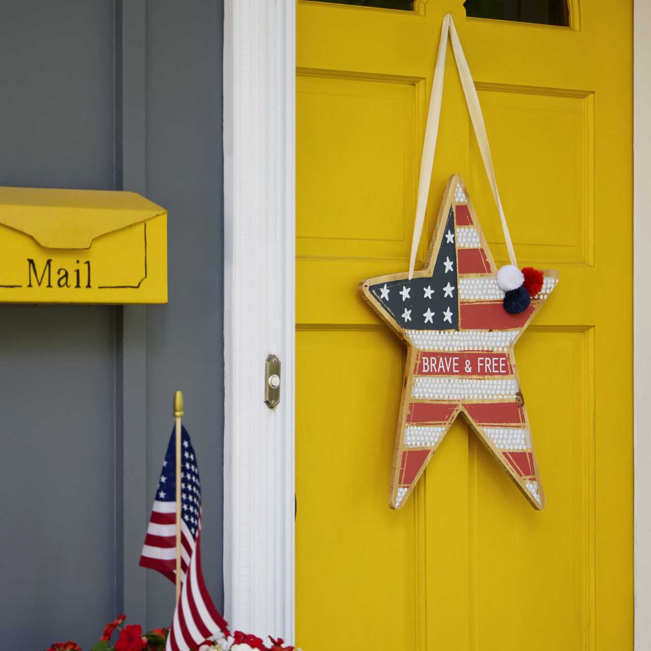 Brave & Free Patriot Door Hanger thumbnail