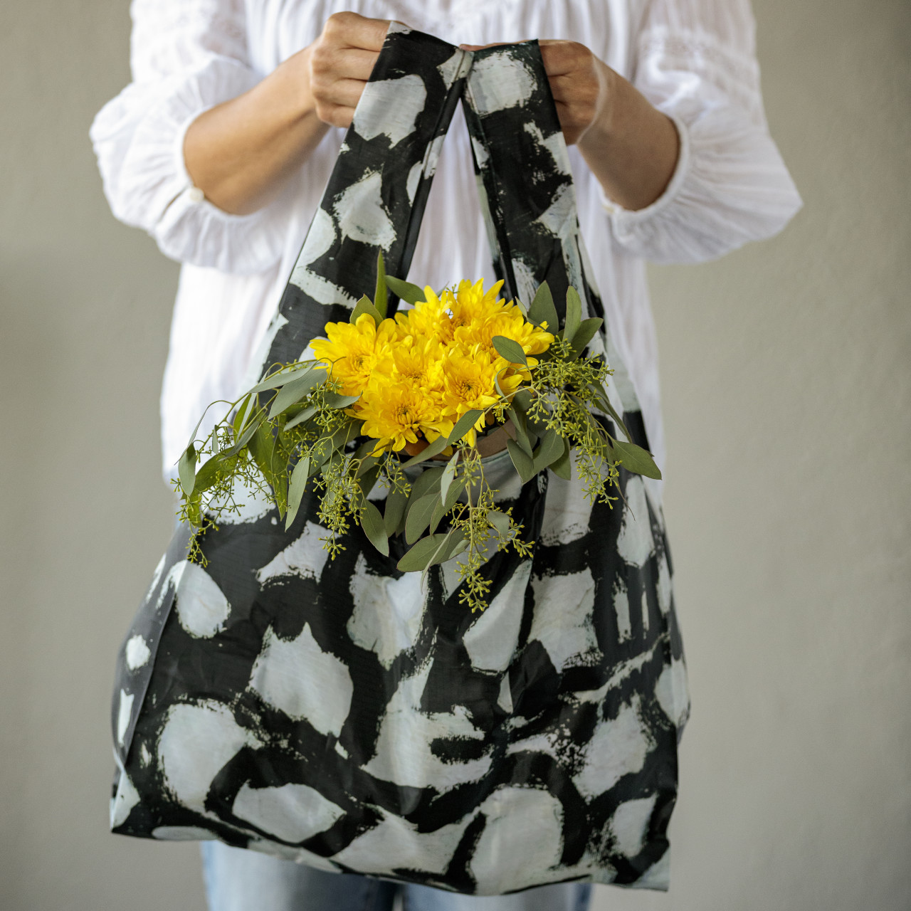 ArtLifting Tote - Off White and Black thumbnail