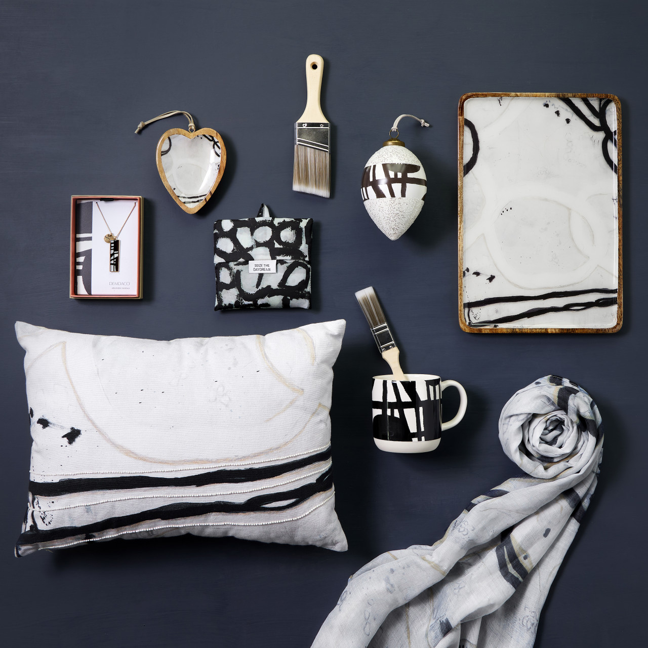 ArtLifting Mug - Bold Black and White thumbnail