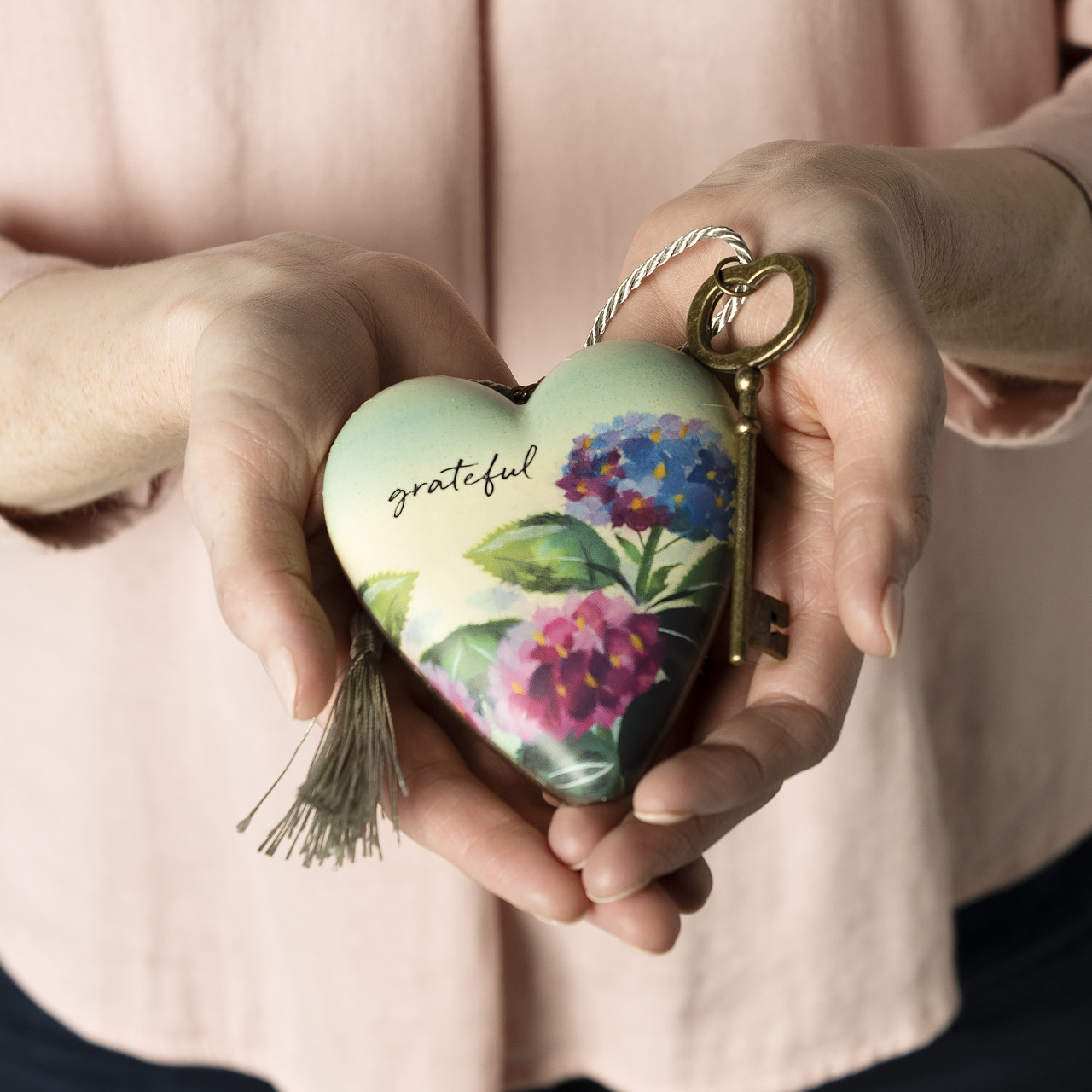 ArtLifting Art Heart - Hydrangea Ajisai thumbnail