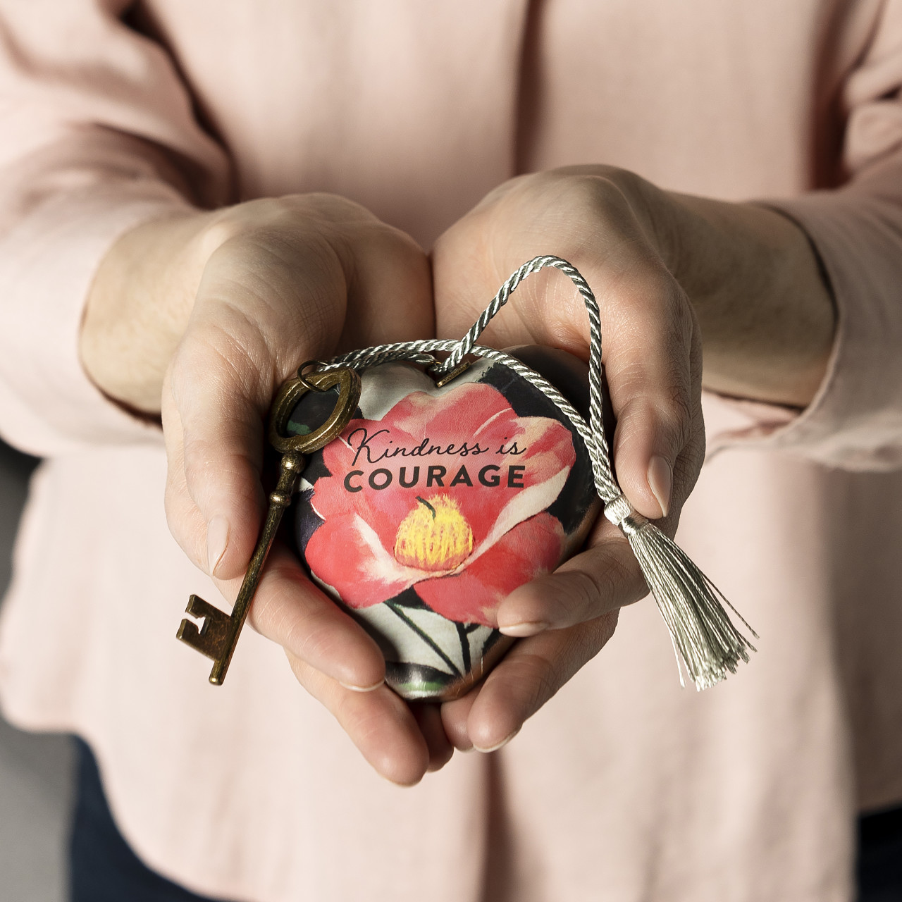 ArtLifting Art Heart - Camellia Tsubaki thumbnail