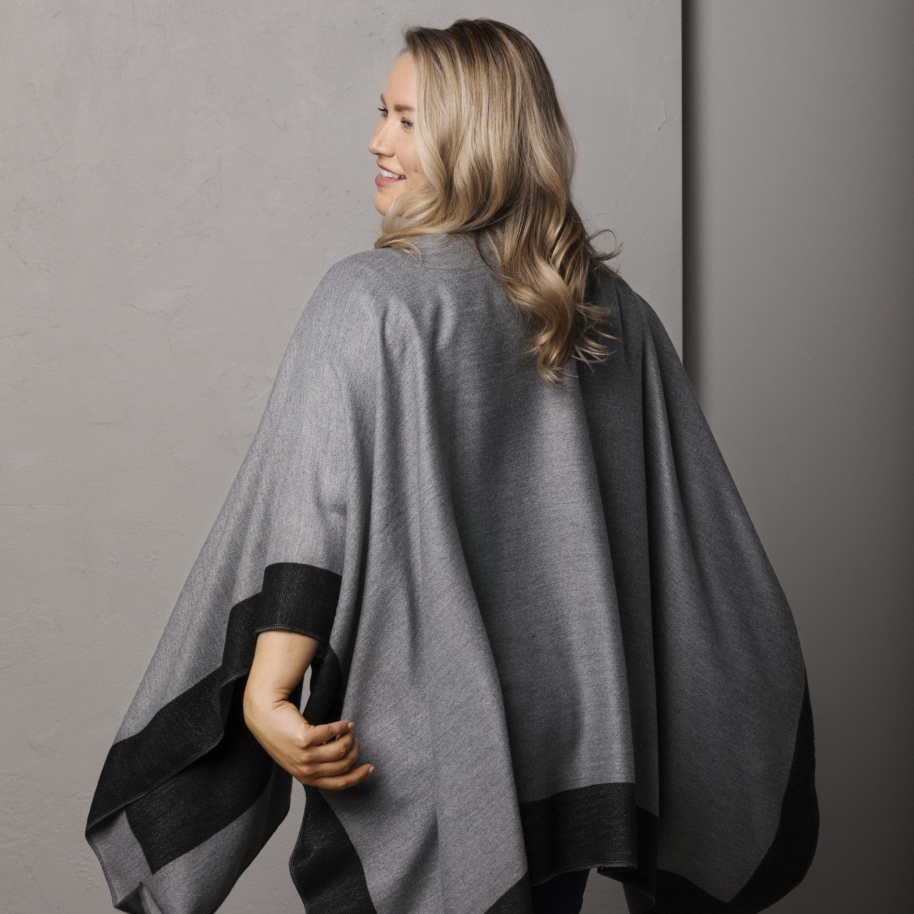 Reversible Kimono - Black  and Gray thumbnail