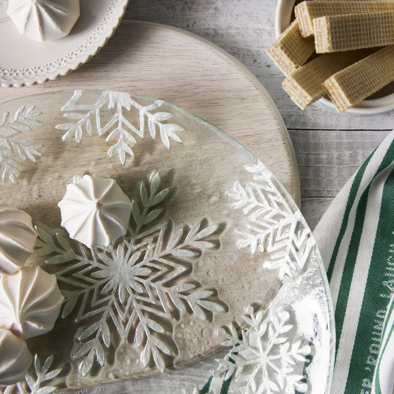 Round Glass Snowflake Embossed Plate thumbnail