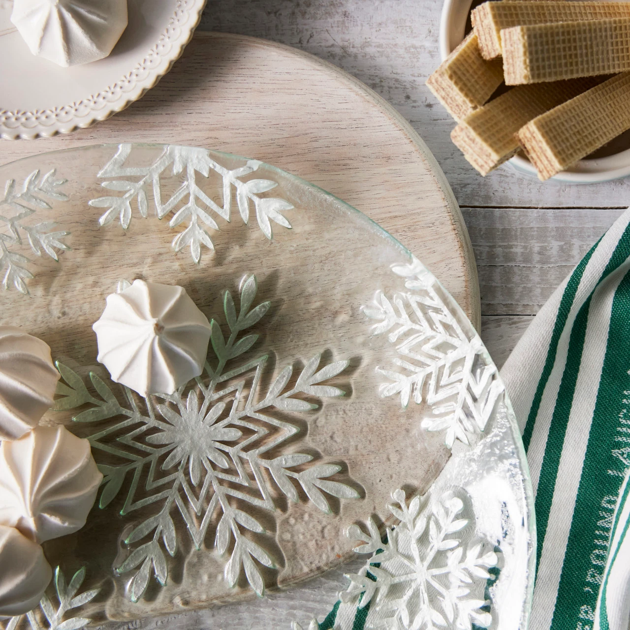 Round Glass Snowflake Embossed Plate thumbnail