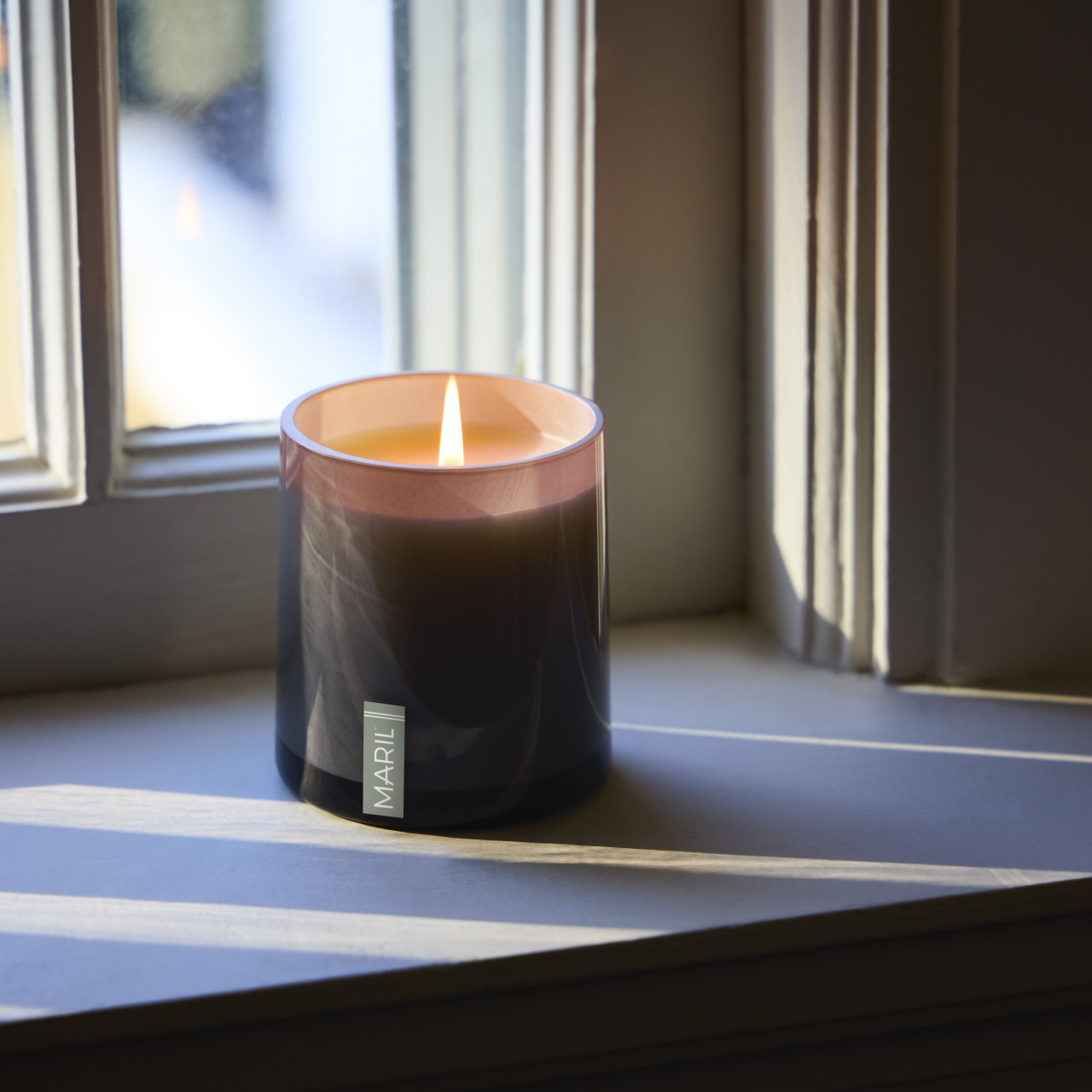 Vetiver + Timur Pepper 8 oz. Candle - MARIL thumbnail