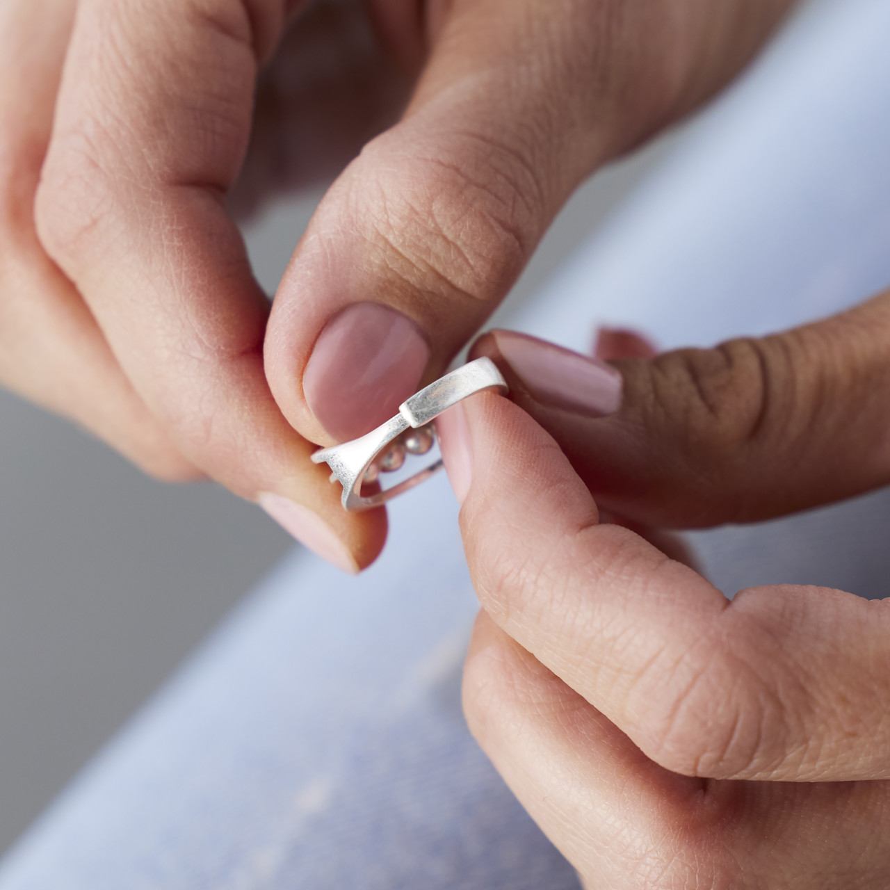 BeCalm Silver Adjustable Spinning Fidget Ring 1" thumbnail