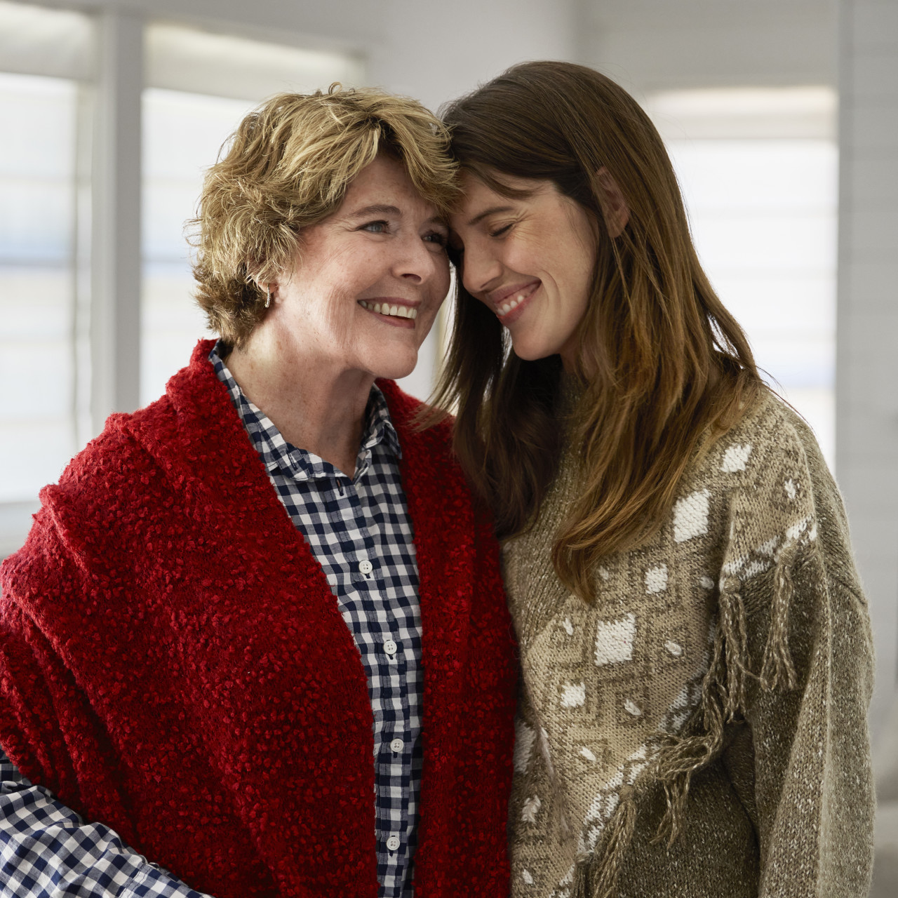 Giving Shawl - Red thumbnail