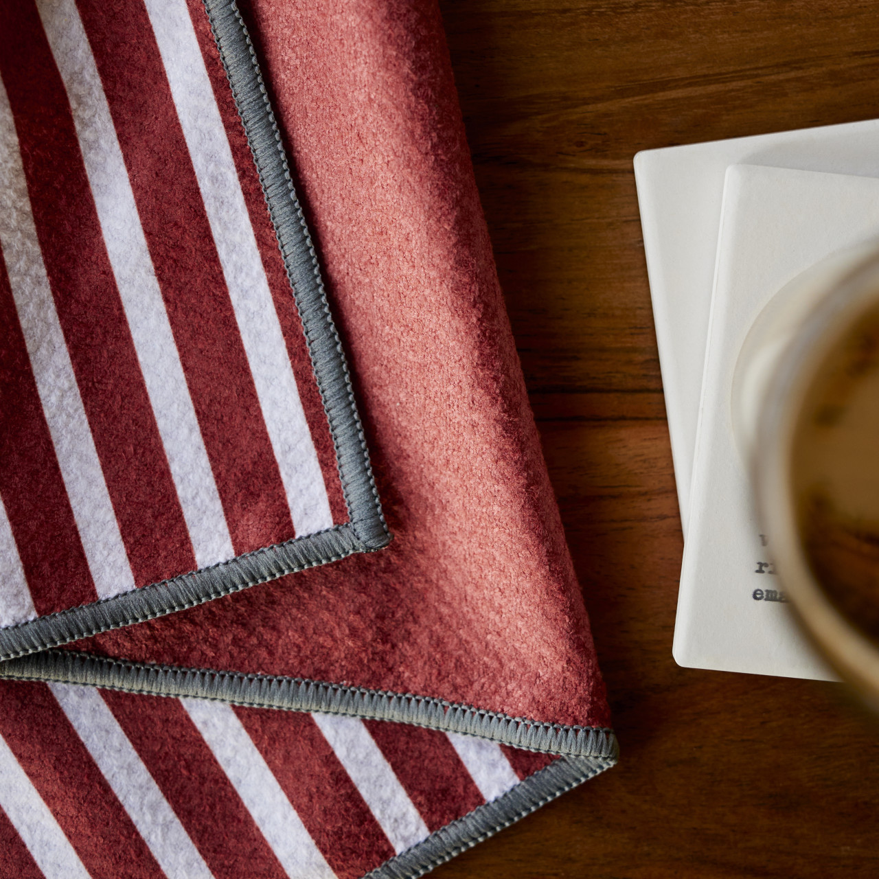 Red Stripe Absorbent Men's Towel thumbnail