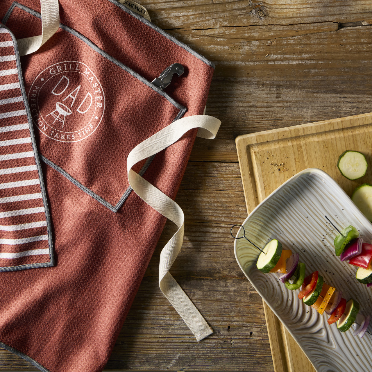 Grill Master Dad Men's Red Absorbent Half Apron - 27x20in thumbnail