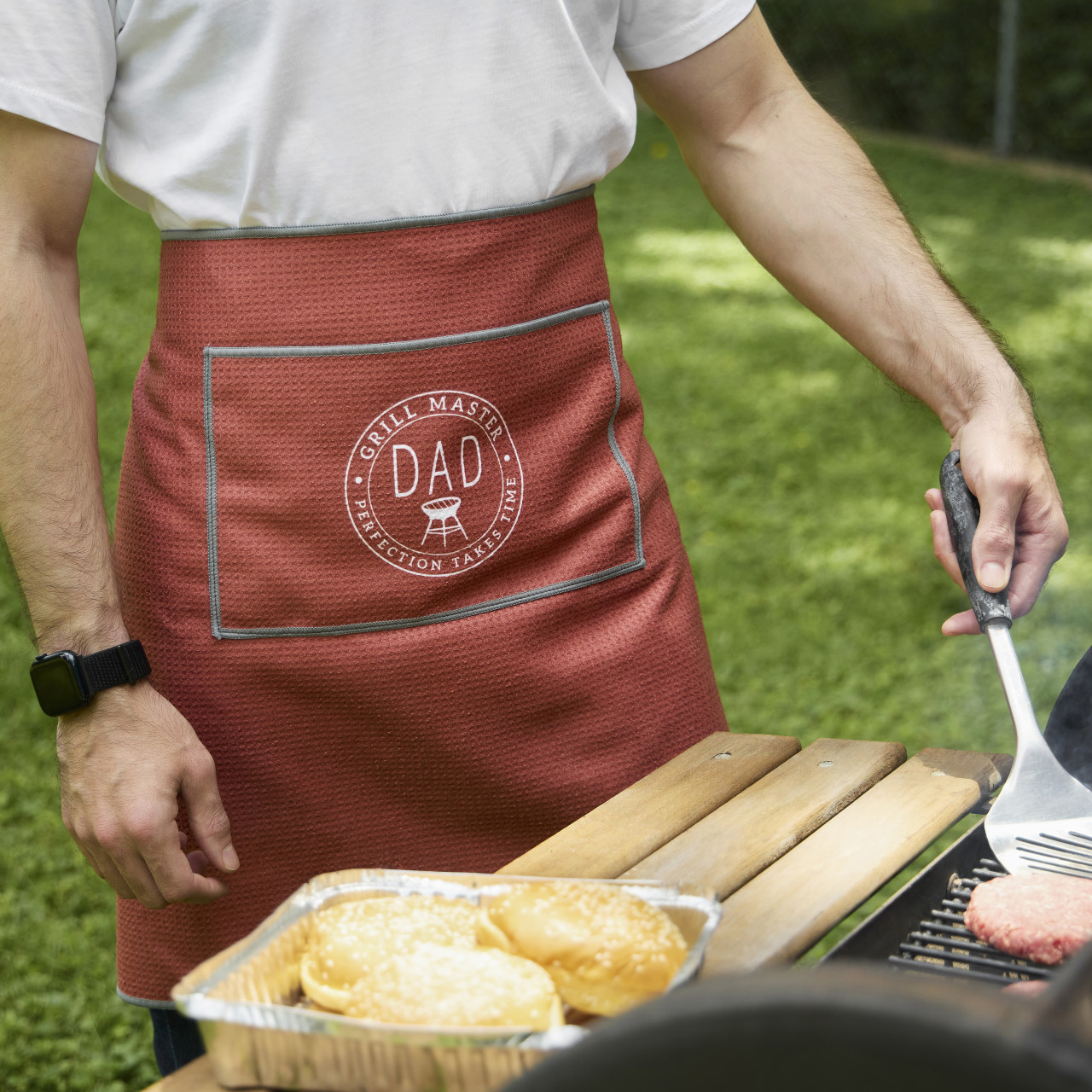 Grill Master Dad Men's Red Absorbent Half Apron - 27x20in thumbnail