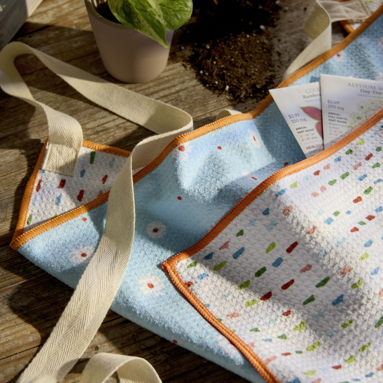 Micro Daisy Absorbent Half Apron - 27x20n thumbnail