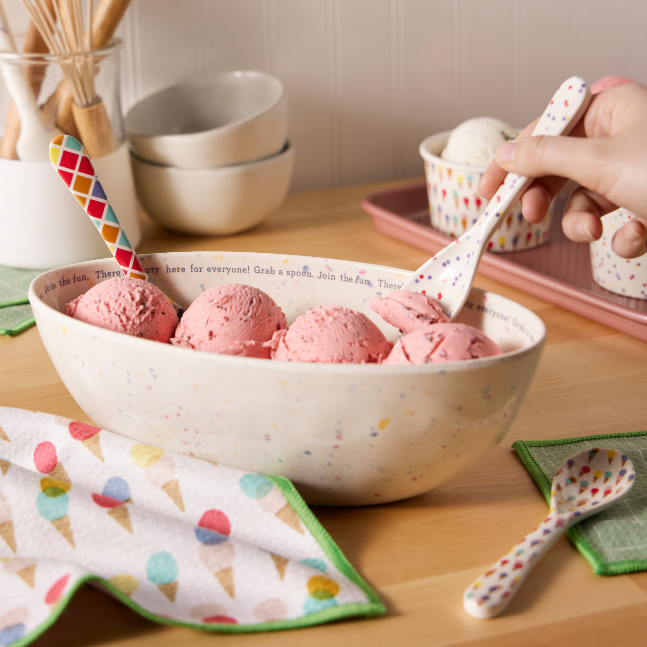 Confetti Family Melamine Ice Cream Bowls with 6 Spoons thumbnail
