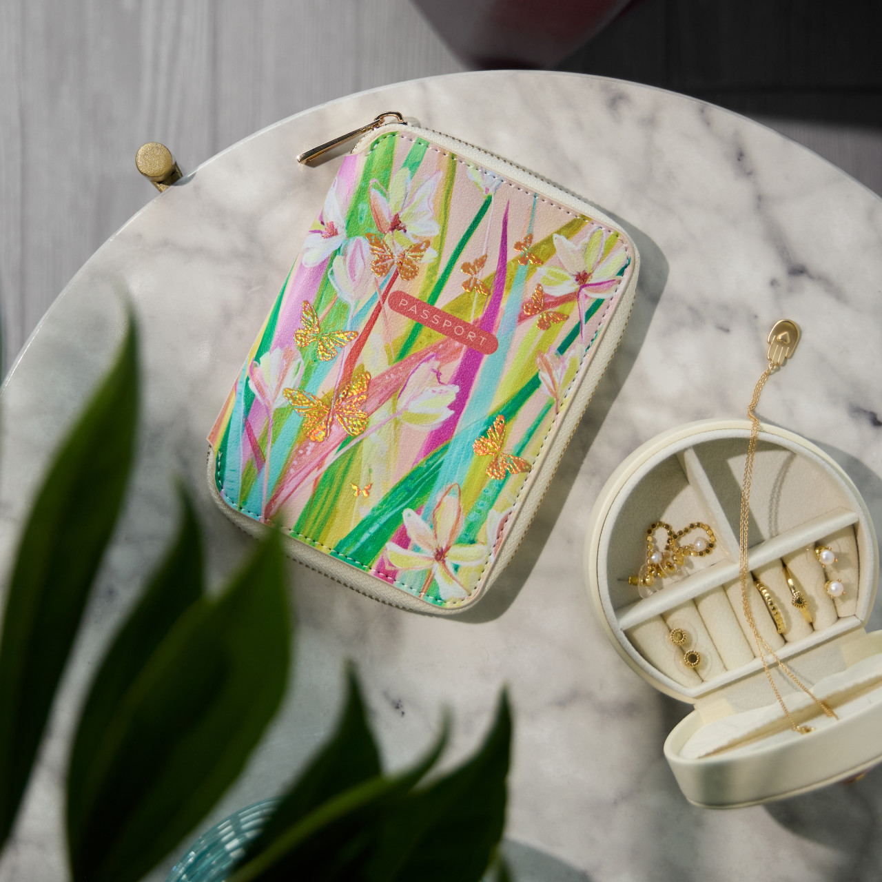 Floral Passport RFID Wallet - 4x6in thumbnail