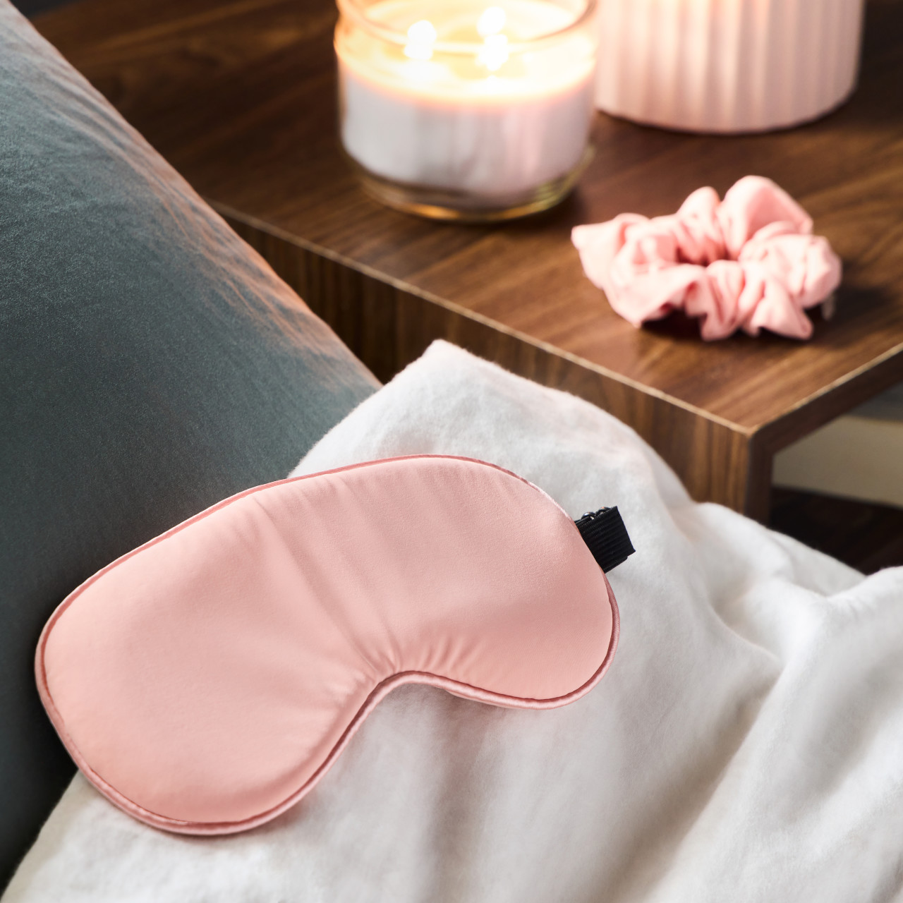 Cooling Weighted Coral Eye Mask Giftset thumbnail