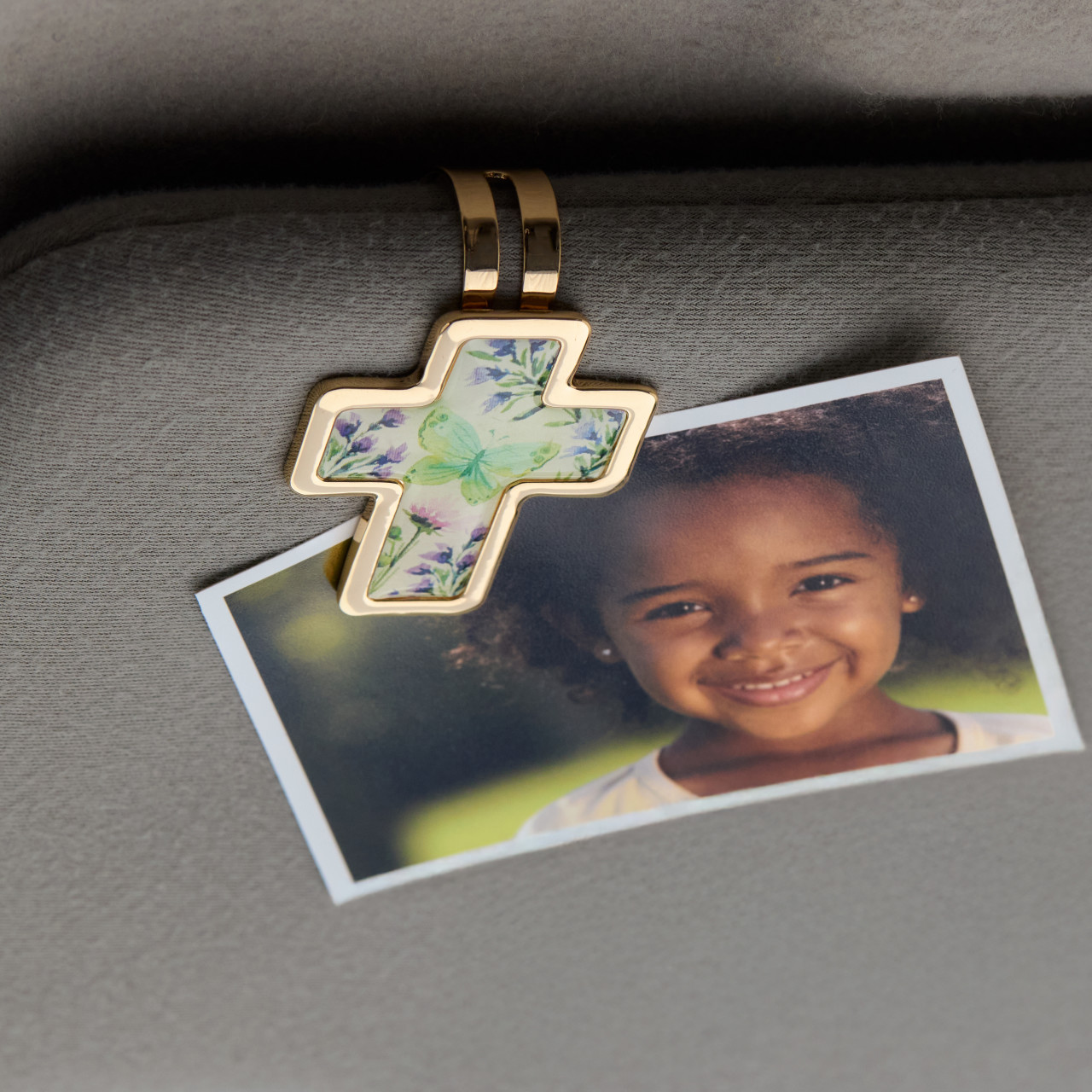 Artful Cross Always in my Heart Visor Clip thumbnail