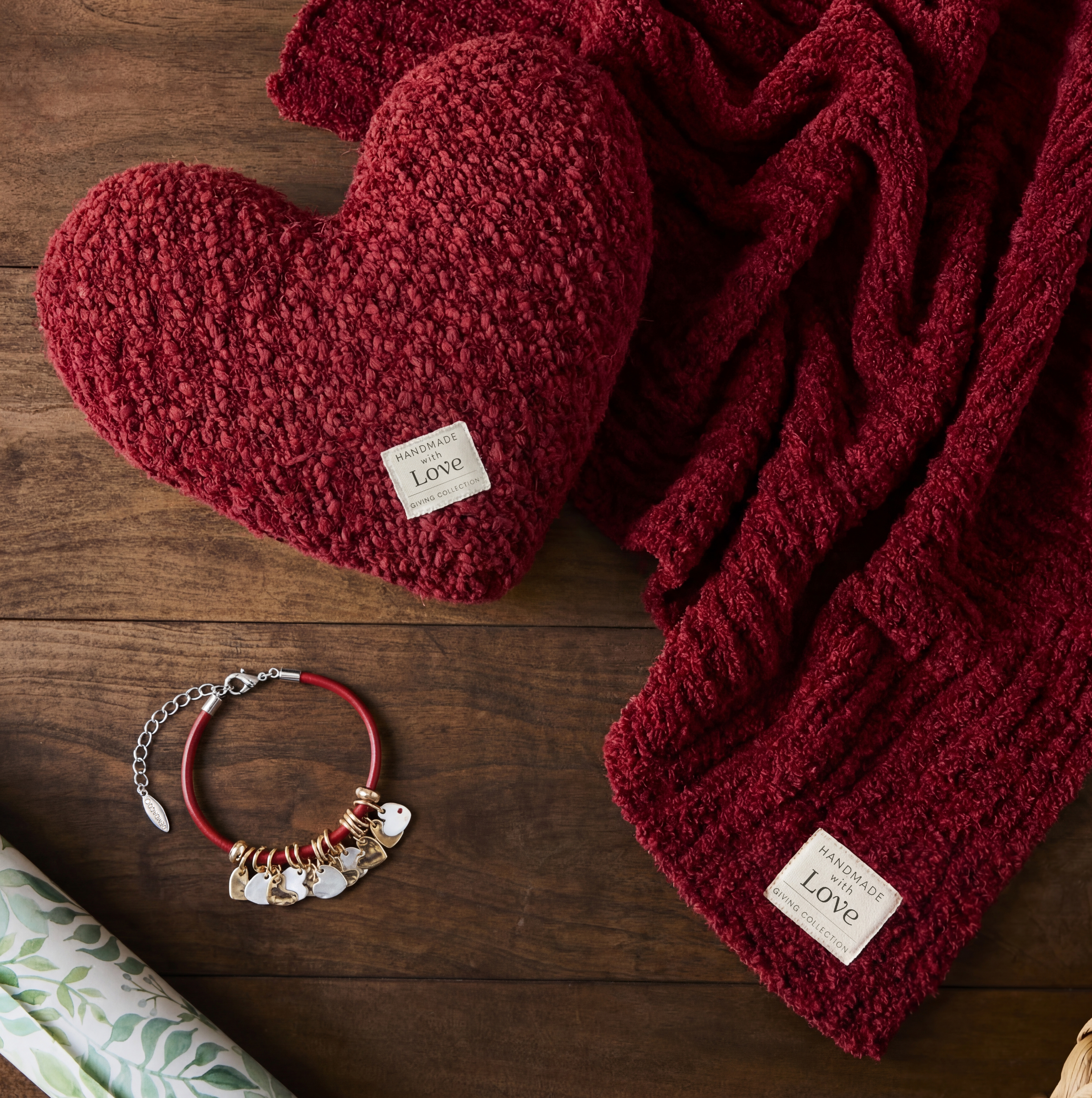 Giving Collection Red Cozy & Charm Gift Set, 3-Piece Set thumbnail