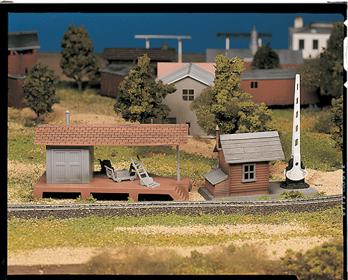 Plasticville U.S.A.(R) Classic Kits -- Loading Platform & Crossing Shanty