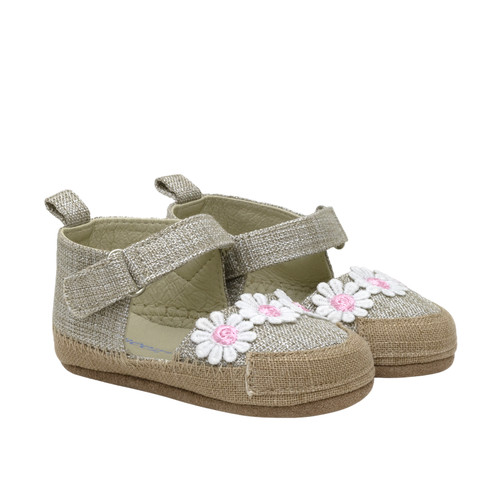 Daisies First Kicks in Tan Daisies First Kicks in Tan