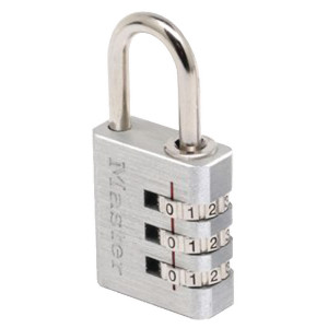 AC93196 Master Lock Brass Combination Padlock 30mm 630EURD AC93196 Master Lock Brass Combination Padlock 30mm 630EURD