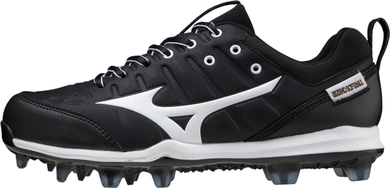 Mizuno softball shop cleats academy