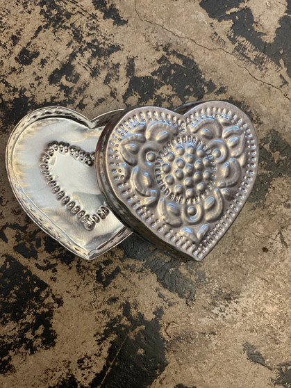 Moksha- Heart Shape Tin Box Small