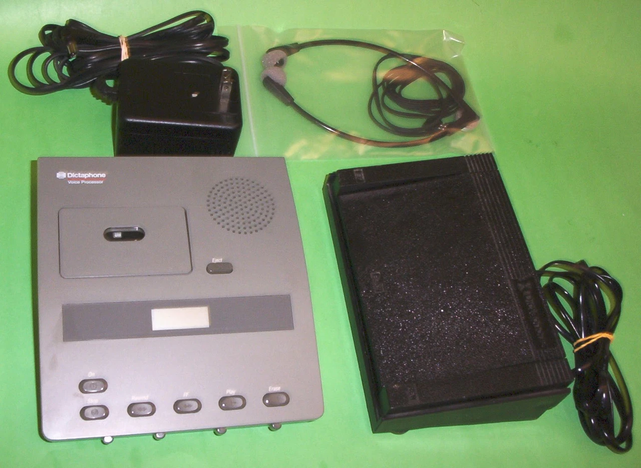 Dictaphone 3740 Microcassette